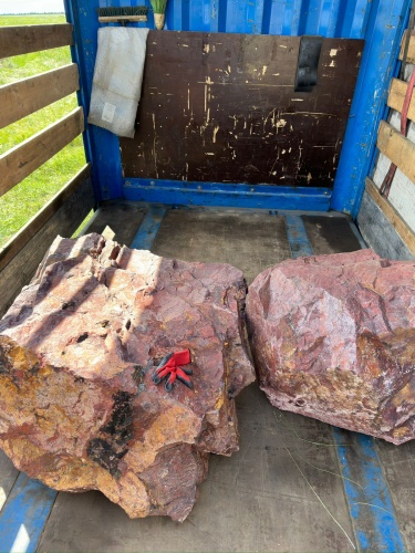 Ландшафтные глыбы красно-фиолетовые 200-1000 килограмм купить в Зеленограду