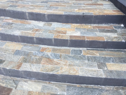 Плитка из Златолита Уральского для лестницы купить в Зеленограду