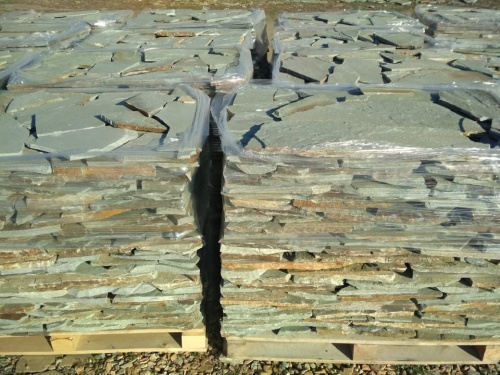 Плитняк златолит зелёный для цоколя, отмостки купить в Зеленограду