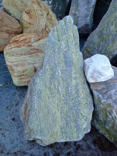 Златолит жёлтый, жёлто-зелёный глыбки и валуны для ланшафтного дизайна купить в Зеленограду