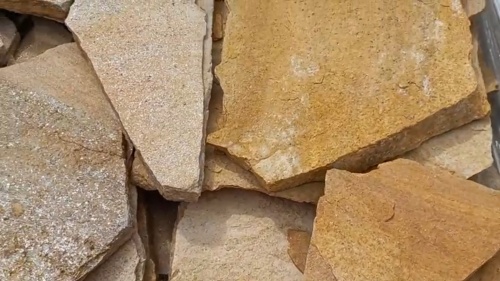 Плитняк златолит жёлтый для цоколя купить в Зеленограду