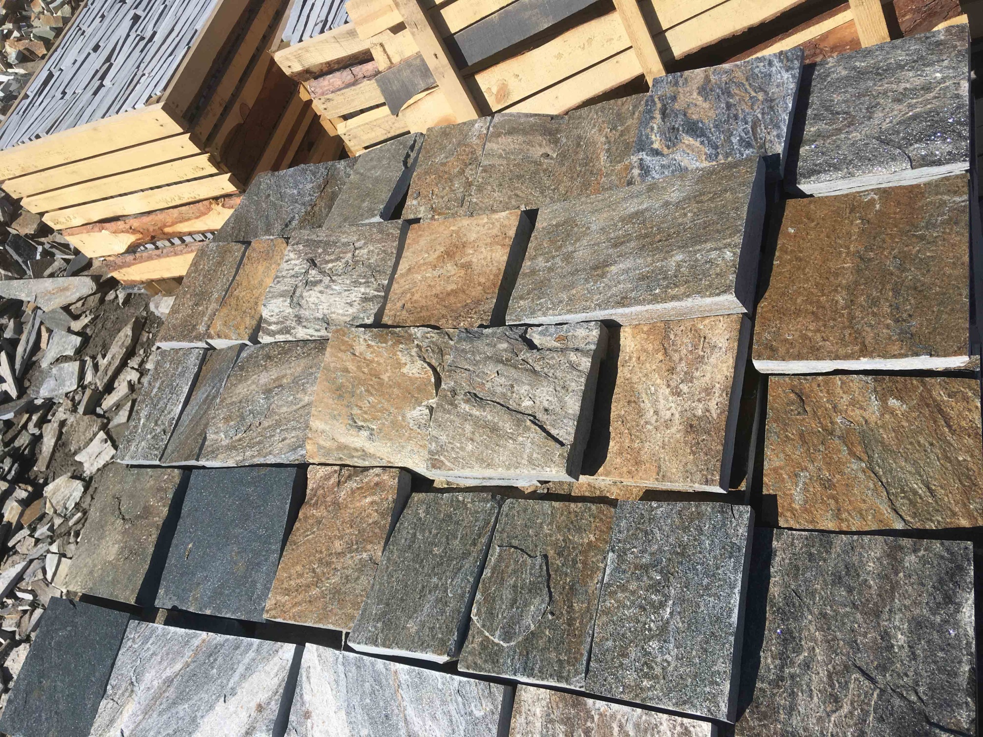 Плитка пилёная златолит Уральский для фасада купить в Зеленограду