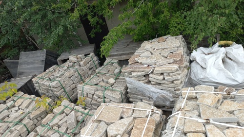 Гранитный плитняк галтованный для мощения купить в Зеленограду