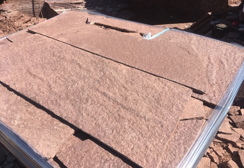 Плитняк лемезит бордовый для цоколя 1,5-2 см купить в Зеленограду