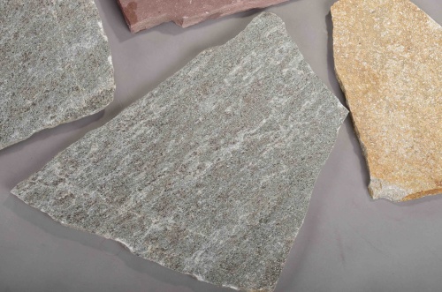 Плитняк златолит Уральский для цоколя, отмостки купить в Зеленограду