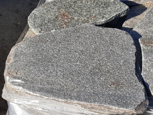 Златолит серебристый галтованный для лестниц купить в Зеленограду